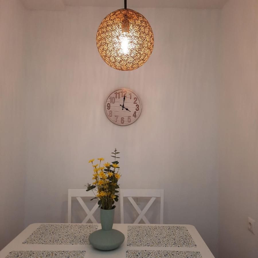 Apartmani Dorijana เวอร์ซาร์ ภายนอก รูปภาพ